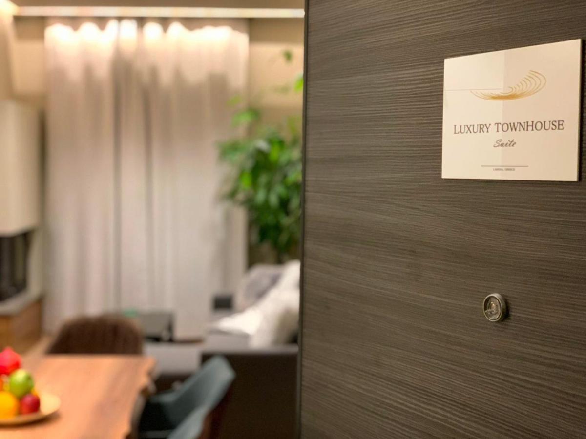 Luxury Townhouse Suite ลาริซา ภายนอก รูปภาพ