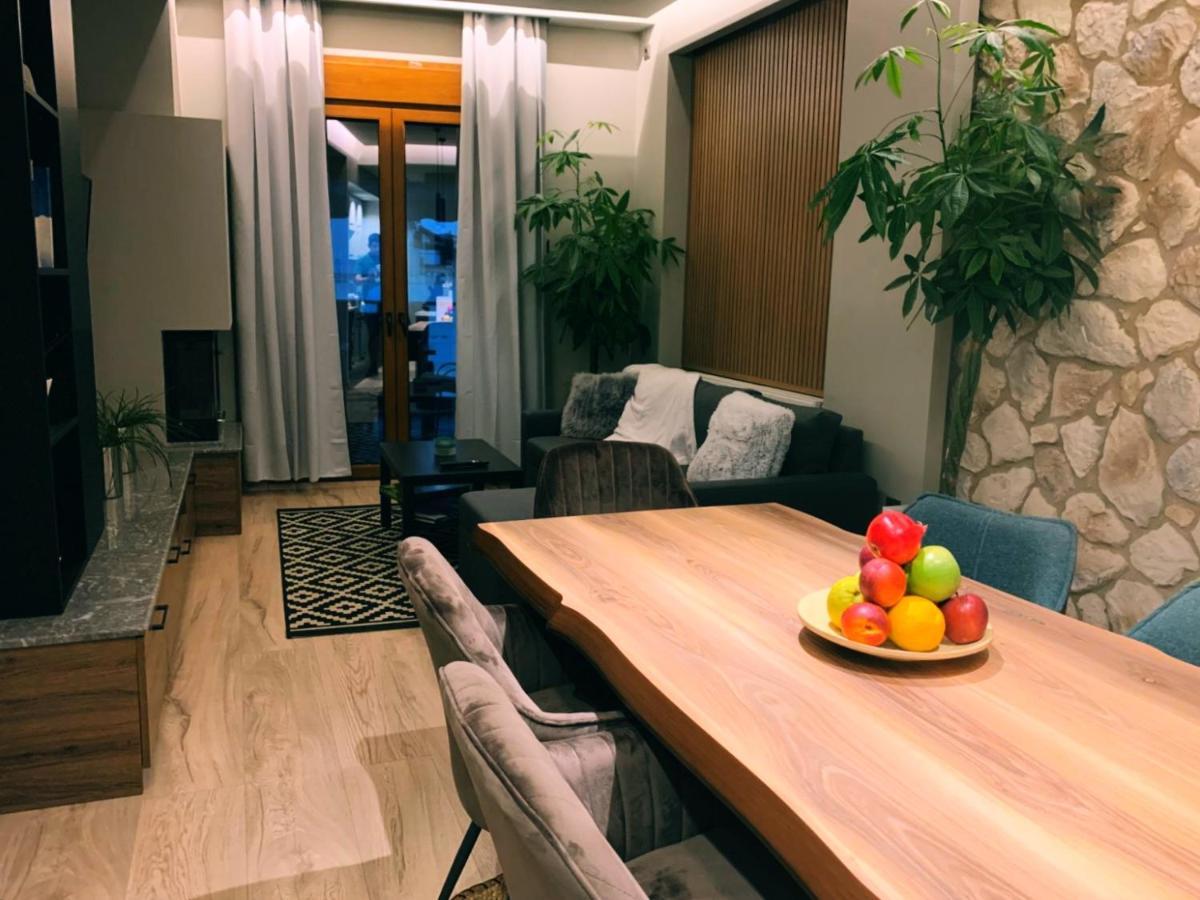 Luxury Townhouse Suite ลาริซา ภายนอก รูปภาพ