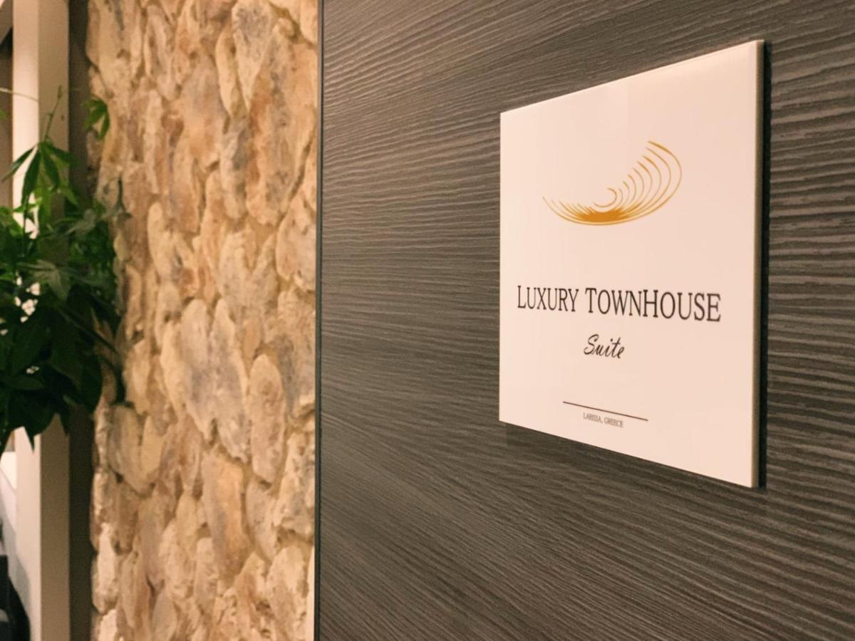 Luxury Townhouse Suite ลาริซา ภายนอก รูปภาพ